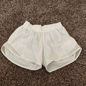 lululemon hotty hot low-rise short